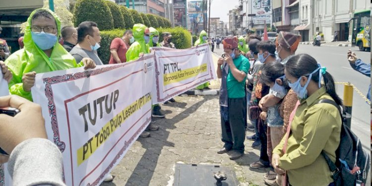 Demo Di Medan, Komunitas Masyarakat Adat Desak Penutupan PT TPL