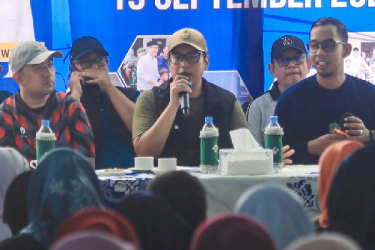 Sapa Warga Medan Deli, Rico Waas Tuntaskan KTP dan Pastikan Gang Cipto Diperbaiki Tahun Ini