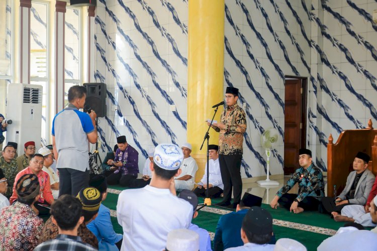 Rico Waas Tegur Camat dan Lurah: Temukan Sampah Menumpuk, Langsung Bersihkan!