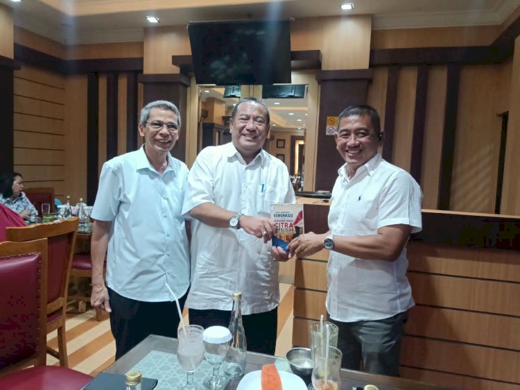 Jurnalis Sumut Eddy Iriawan Bukukan Disertasi tentang Rekonstruksi Citra Polri