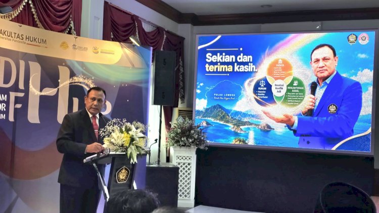 Firli Bahuri Raih Gelar Doktor Hukum dengan Predikat Summa Cumlaude