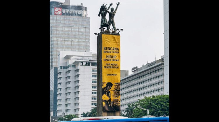 Menjawab Spanduk dengan Kerja Negara
